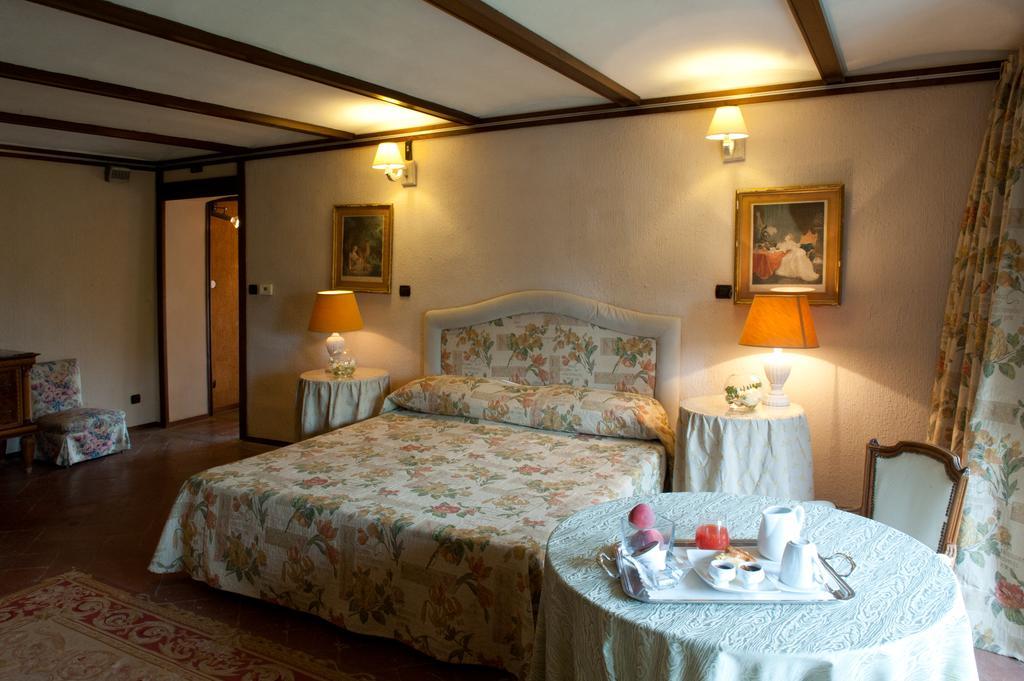 Hotel Relais Del Castello Di Oviglio Exterior foto